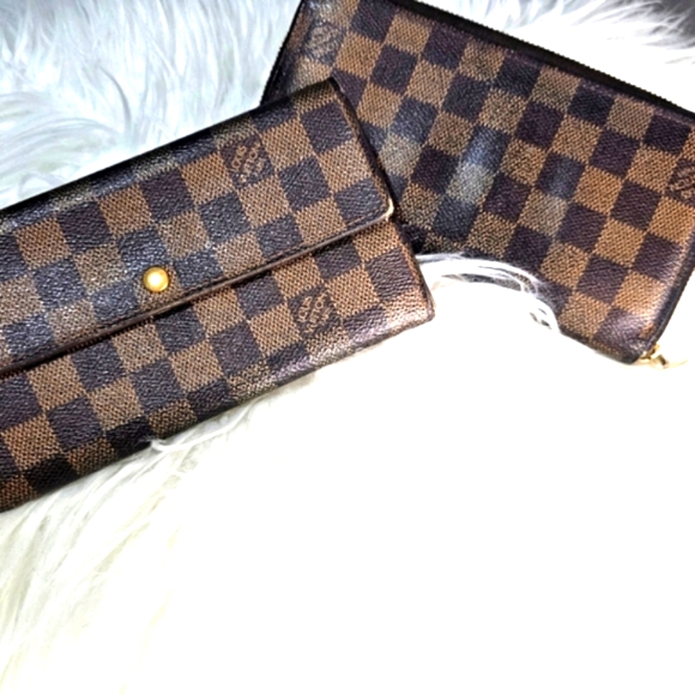 LOUIS VUITTON WALLET BUNDLE